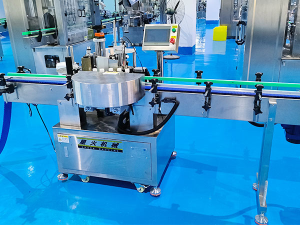 多功能圓瓶貼標(biāo)機(jī) 